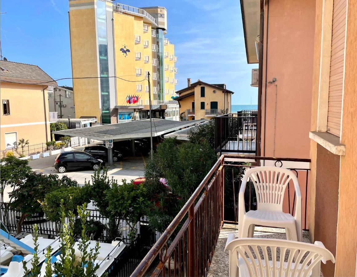 Appartamento Palma Carraro Immobiliare Jesolo - Family Apartments ภายนอก รูปภาพ